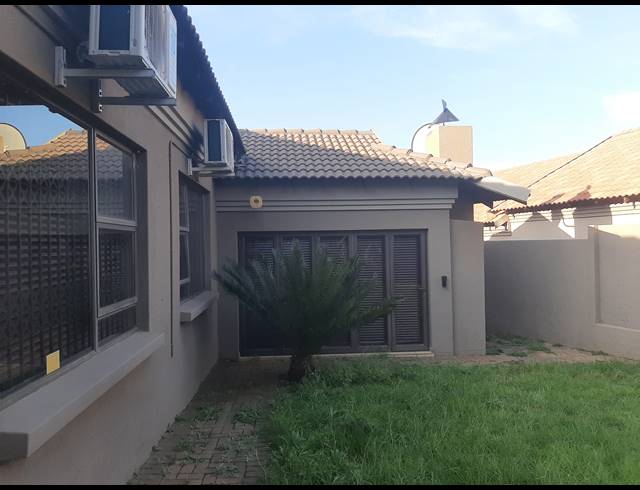 3 BEDROOM HOUSE FOR SALE IN SAFARI GARDENS